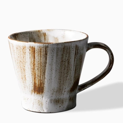 Tazza da caffè in gres vintage rustica, tazza da tè e piattino