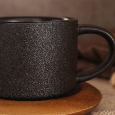 Tazze da caffè in gres nero a cilindro grande