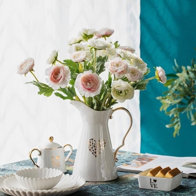 Vasi da fiori in ceramica bianca a forma di brocca con manici