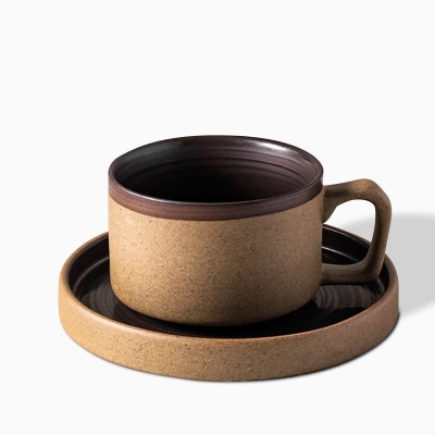 Tazza da caffè in gres con motivo caffè, tazza da tè e piattino