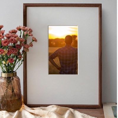 Cornici rettangolari in legno marrone noce da 8'' x 12'' con decorazione da appendere alla parete