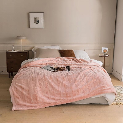 Coperta rettangolare in pelo di coniglio. Coperta soffice e pelosa, calda e pelosa invernale