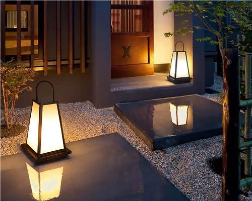 Outdoor lamps